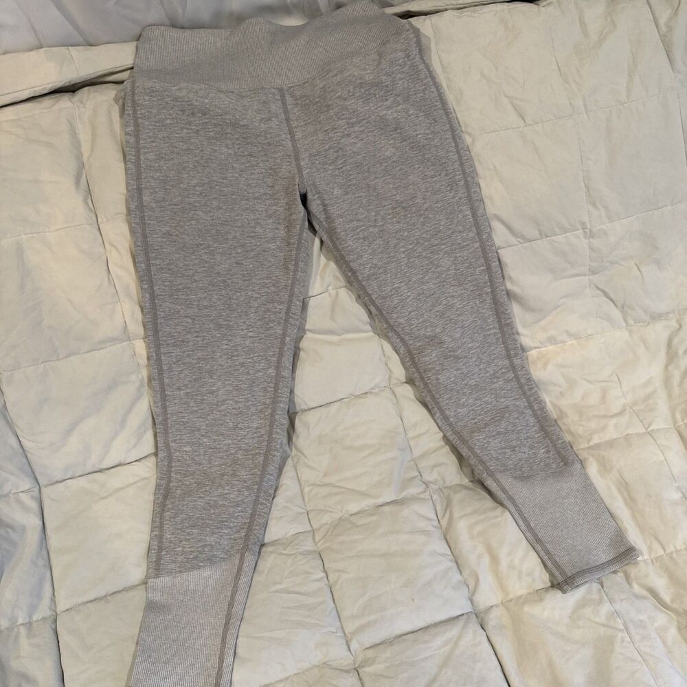 Alo Yoga High Waist Womens Leggings Size M RN 87320 Compression GREY & WHITE